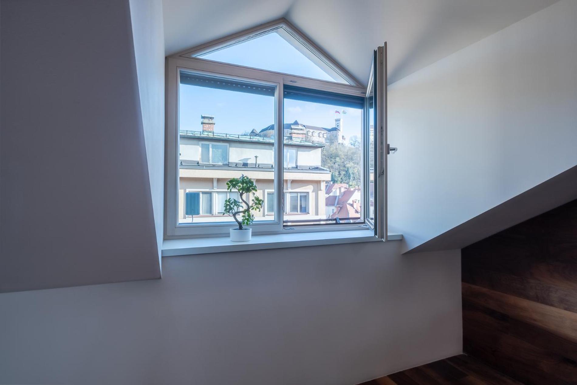 Authentic City Stay Ljubljana Exterior photo